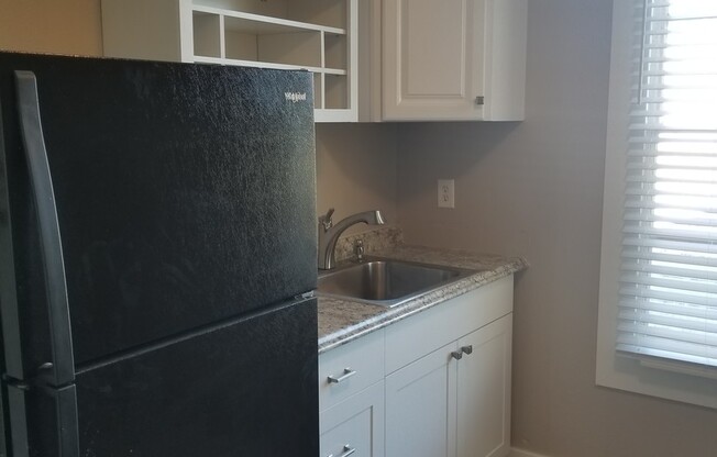 1 bed, 1 bath, $1,225