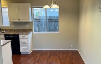 1 bed, 1 bath, 650 sqft, $2,100