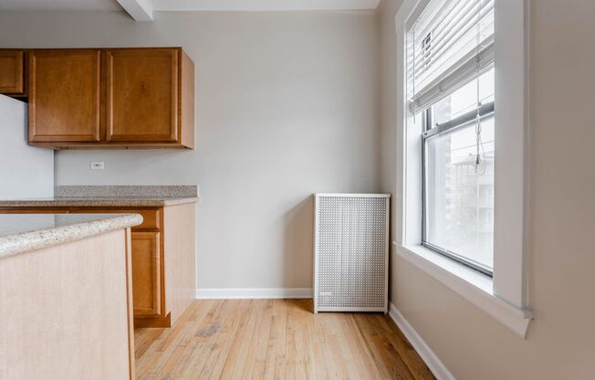 1 bed, 1 bath, 450 sqft, $1,595, Unit 4715-23S