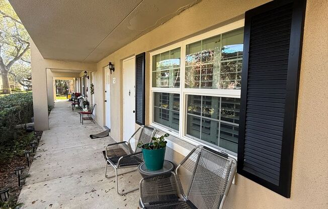 2 beds, 1 bath, $2,190, Unit Apt 142