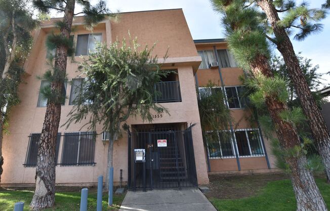 1555 S. St Andrews Pl