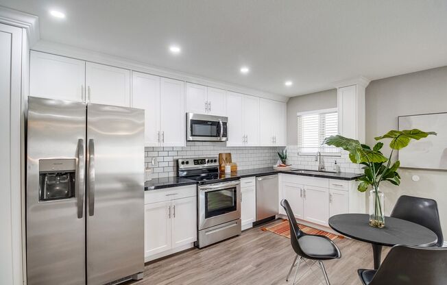 1 bed, 1 bath, 430 sqft, $2,395, Unit 10