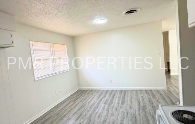 3 Beds / 1 Bath House