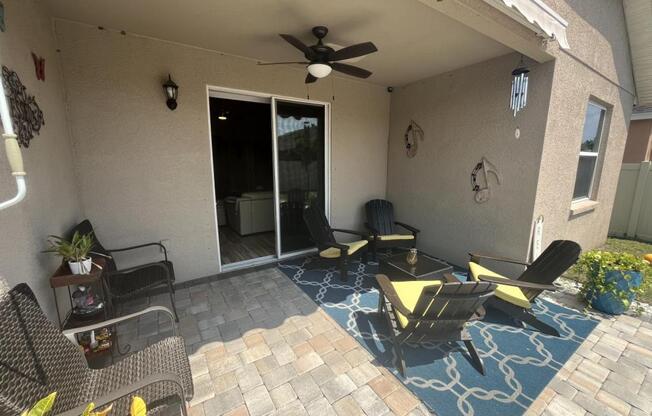 4 beds, 2 baths, 1,930 sqft, $2,500