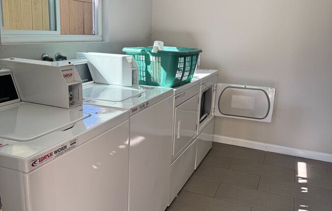 1 bed, 1 bath, 700 sqft, $2,340, Unit 12