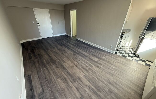 Studio, 1 bath, 400 sqft, $895, Unit #418