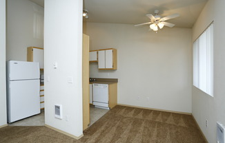 1 bed, 1 bath, 696 sqft, $1,335, Unit 1046