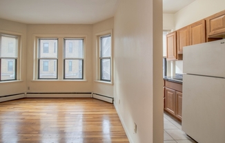 1 bed, 1 bath, 525 sqft, $2,400, Unit 34