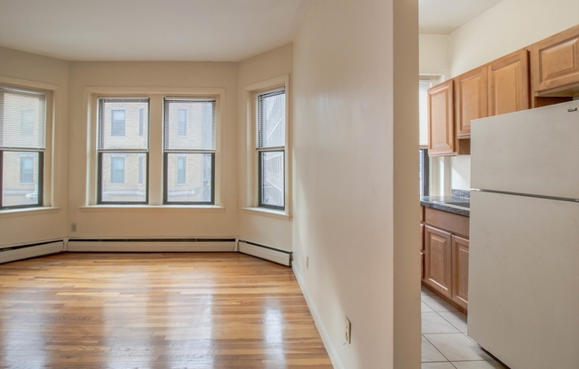 1 bed, 1 bath, 525 sqft, $2,400, Unit 34