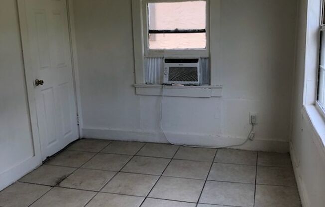 1 bed, 1 bath, $1,250