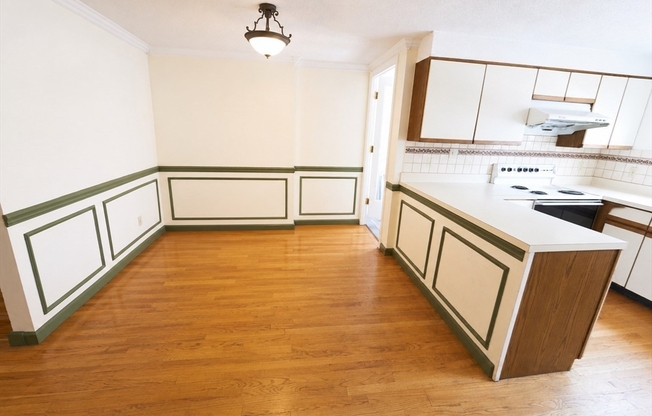 3 beds, 3.5 baths, 1,900 sqft, $4,800, Unit TH-3