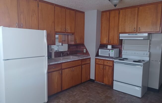 Lovely 3 bedroom / 1 bath home on Northwest side