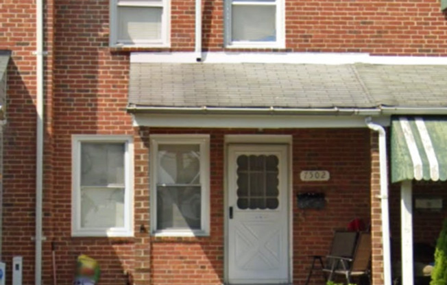 Bright and light home with large rooms available in Dundalk MD with updates!