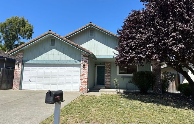 Beautiful 3-Bedroom Home with Serene Backyard in Rohnert Park