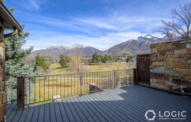 Beautiful Home in Sandy UT right on the Golf Course!
