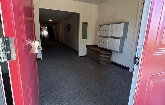 Welcome to Elaine Apartments