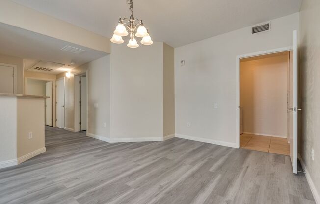 2 beds, 2 baths, $1,650, Unit UNIT 1051
