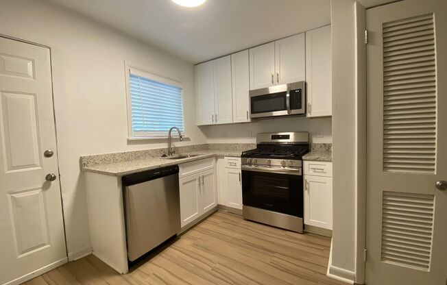 2 beds, 1 bath, 850 sqft, $1,620, Unit 497-D19