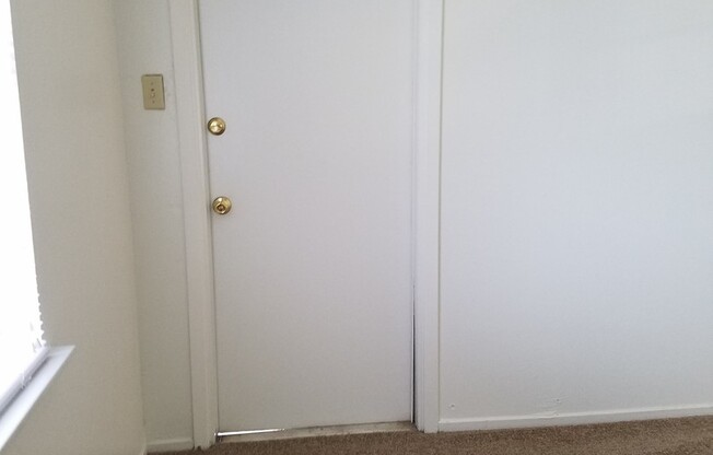 1 bed, 1 bath, 641 sqft, $800, Unit *421