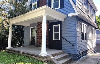 *Beautifully Updated & Spacious 3BD/2BA Single Family Home Available in East Liberty*