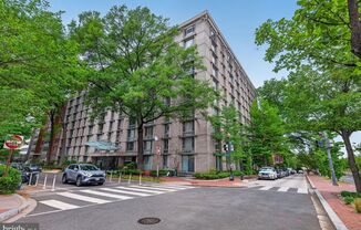 Sunny 2 BR at Claridge House Coop