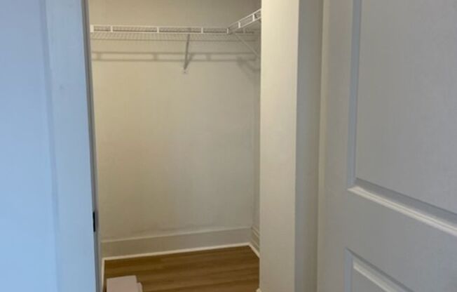 1 bed, 1 bath, 474 sqft, $1,300, Unit 205