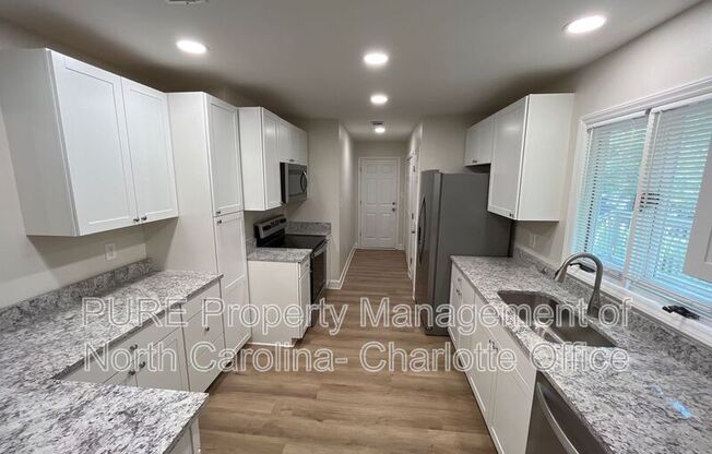 1226 GRACE MDW DR