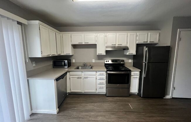 510 - 22032-22040 Arbor Ave