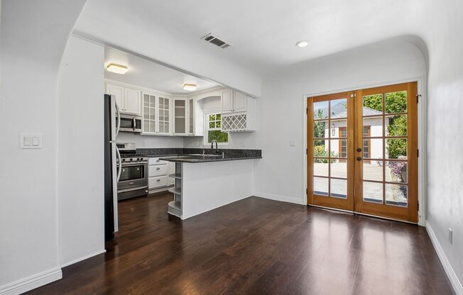 Bright & Beautiful Altadena Home with Private Yard & Bonus Unit
