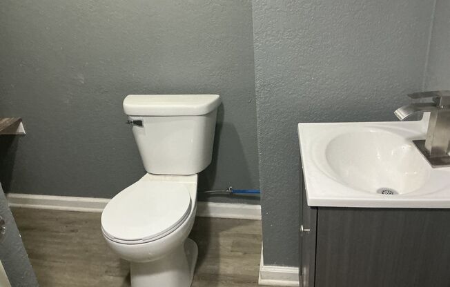 6 bedroom single family home