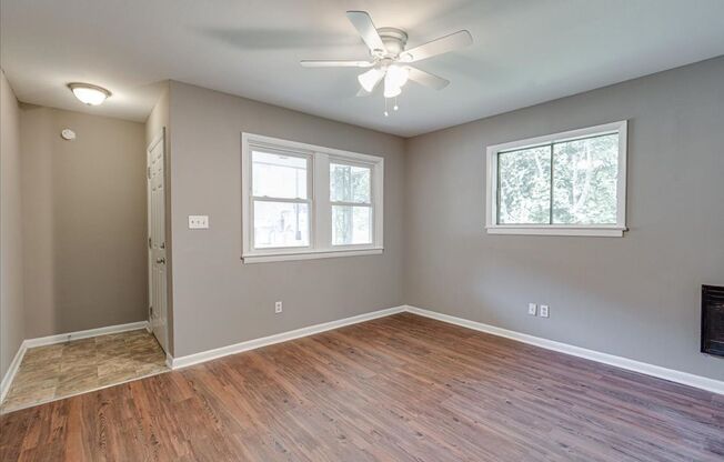 Great 2 bedroom close to UTC!