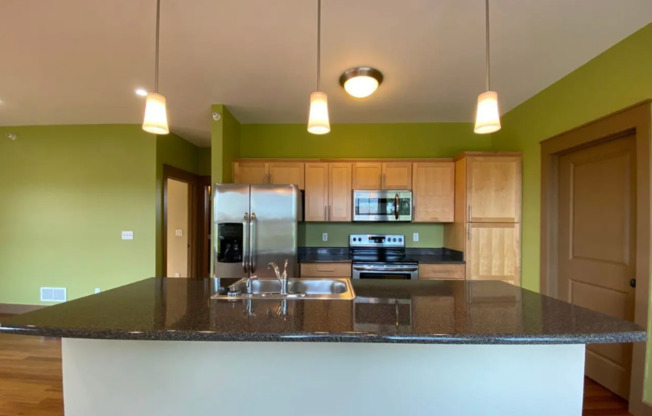 2 beds, 2 baths, $1,750, Unit Apt. 201