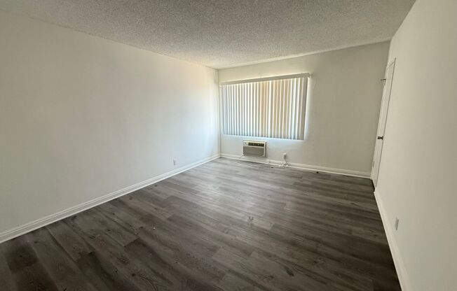 TWO BEDROOM IN DOWNEY, READY FOR MOVE IN--CALL US TODAY!!