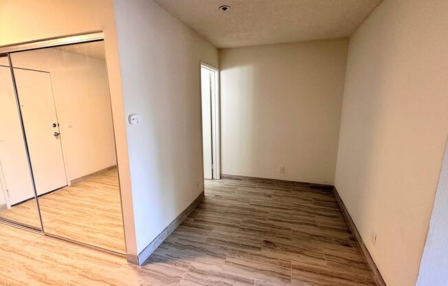 Studio, 1 bath, 300 sqft, $1,985, Unit 200