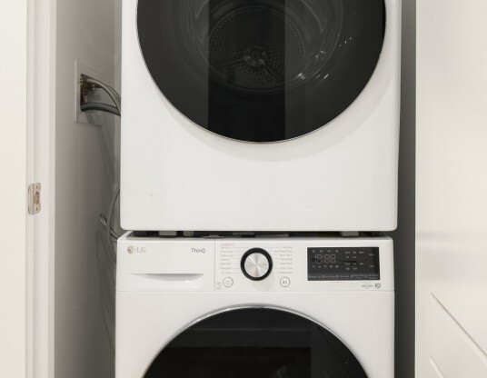 2 beds, 2 baths, $5,096, Unit 15C