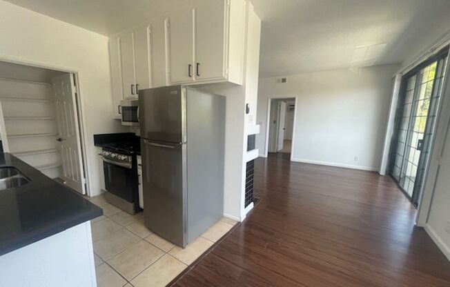 1 bed, 1 bath, $2,195, Unit 102