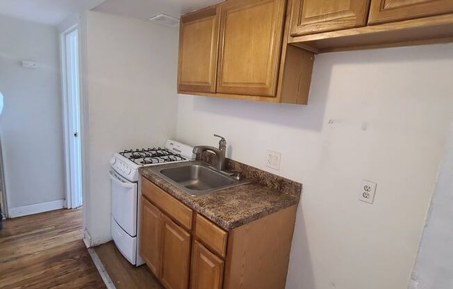 1 bed, 1 bath, 600 sqft, $950