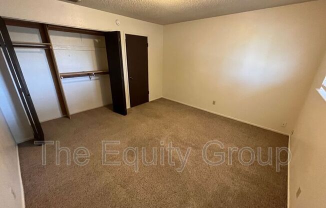 2 beds, 1 bath, 1,000 sqft, $1,350