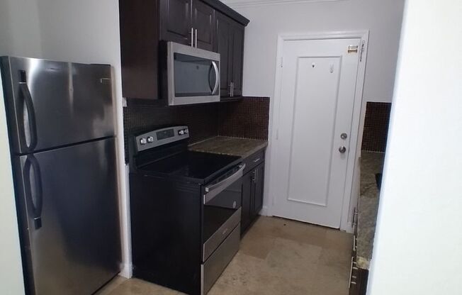 1 bed, 1 bath, 567 sqft, $1,880, Unit 25- Unit 06