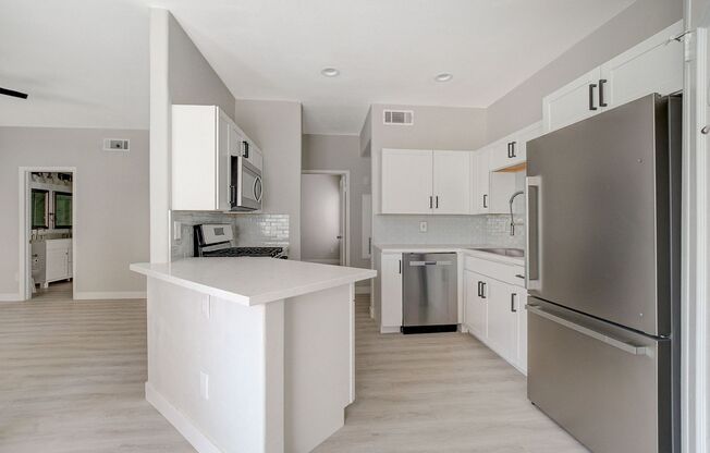 1 bed, 1 bath, $1,475, Unit UNIT 1051