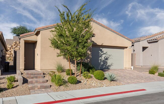 Luxury living in Summerlin West gated neighborhood