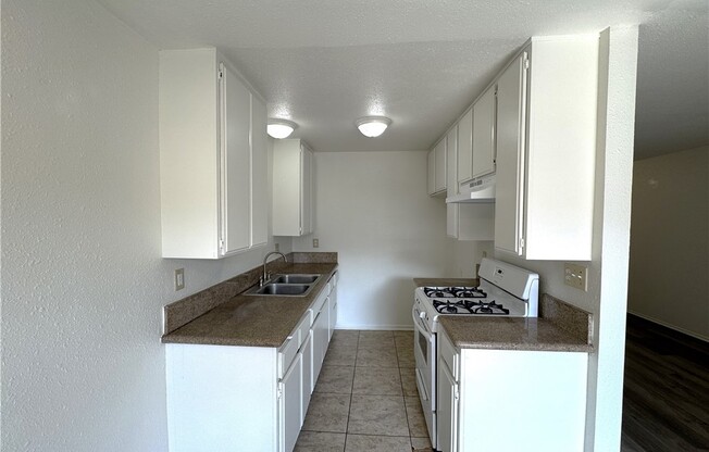 1637 W 227th Street