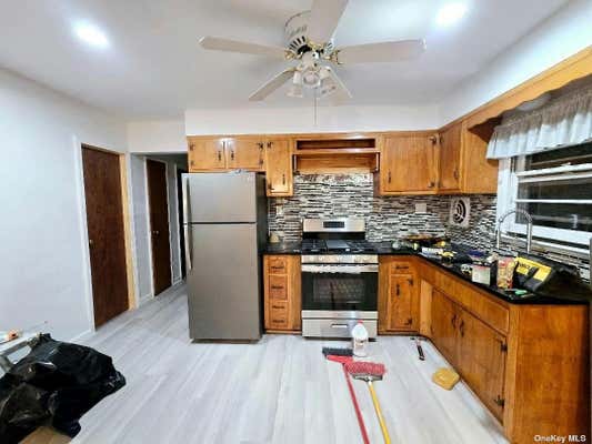 3 beds, 1 bath, $3,100