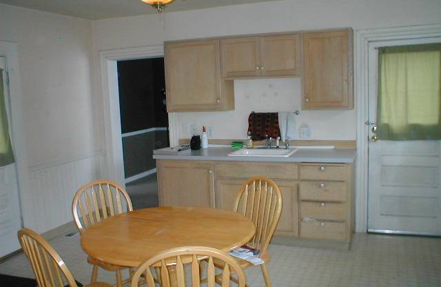 2 beds, 1 bath, $2,345