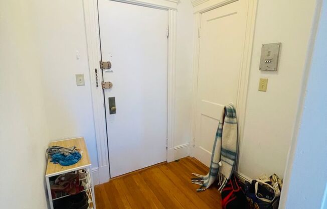 Studio, 1 bath, 335 sqft, $2,450, Unit 47