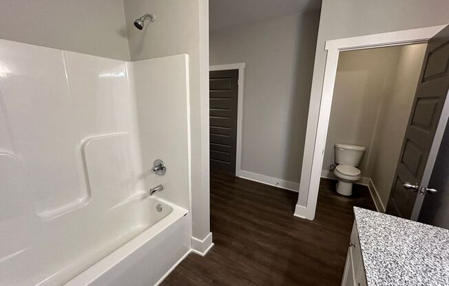 3 beds, 3.5 baths, 1,568 sqft, $2,250, Unit Unit 304