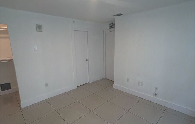 2 beds, 1 bath, 550 sqft, $1,995, Unit 821-205