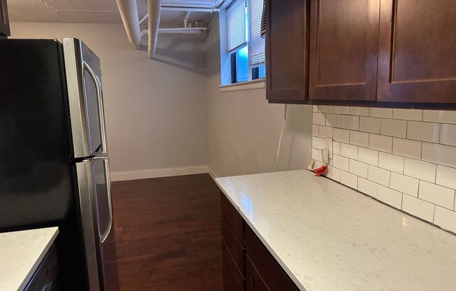 1 bed, 1 bath, 600 sqft, $999, Unit Unit A