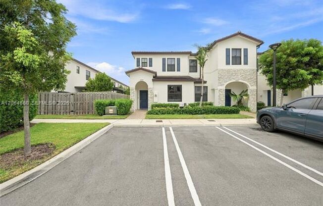 12957 SW 232nd Ln th 12957, Homestead, FL 33032