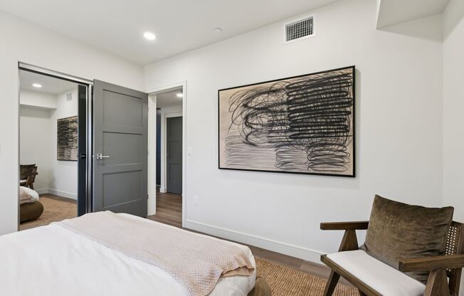 2 beds, 1 bath, 776 sqft, $3,250, Unit 706